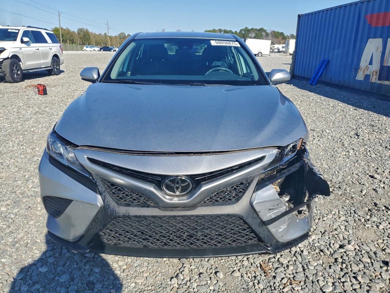 Toyota Camry Se Image 10