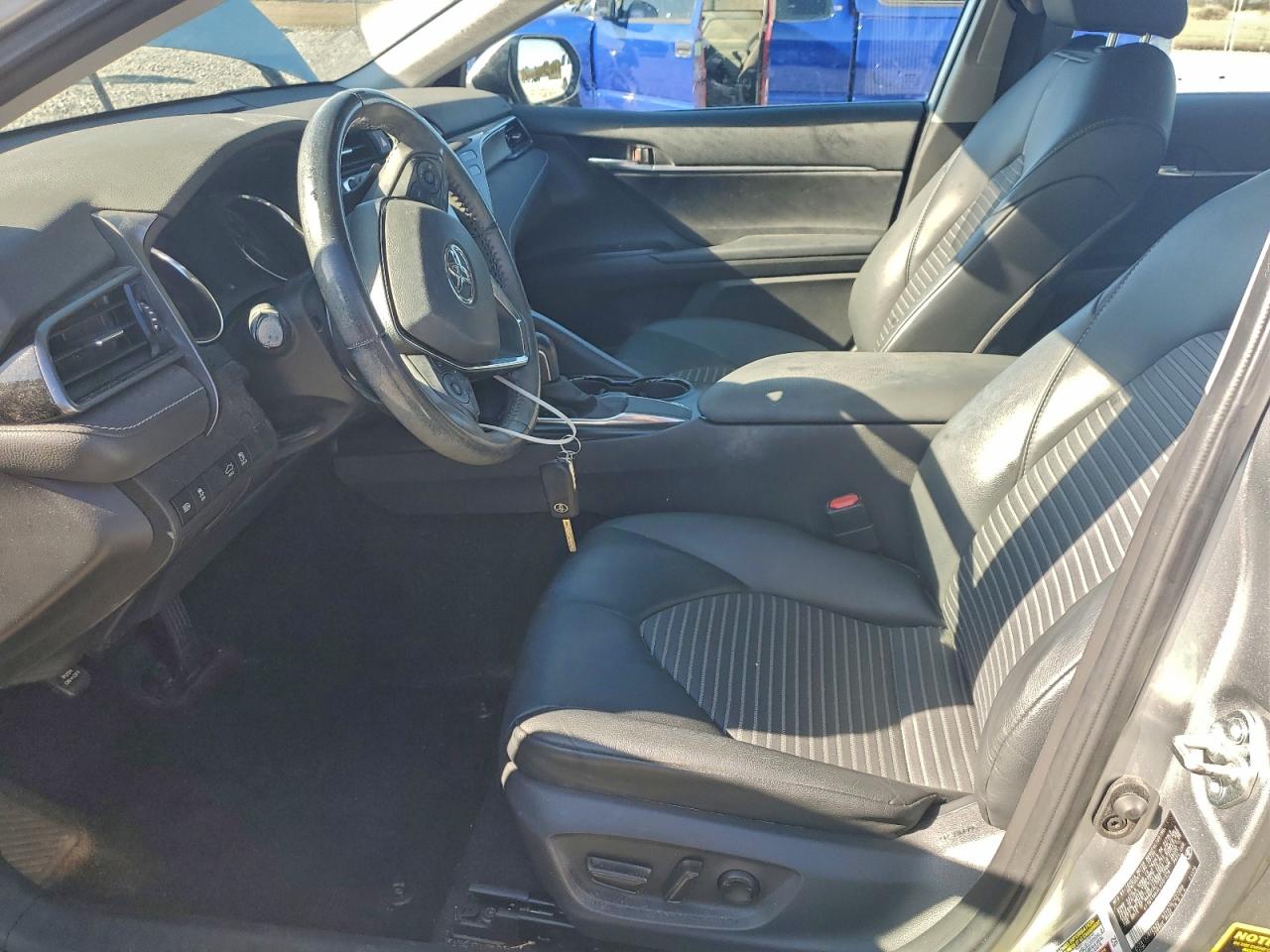 Toyota Camry Se Image 5