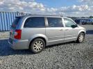 Chrysler Minivan Touring Image 6