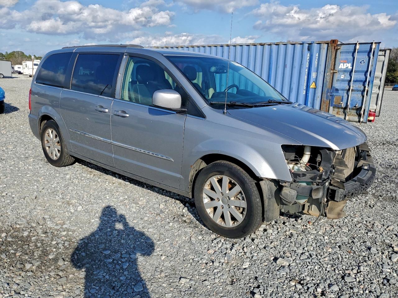 Chrysler Minivan Touring Image 3