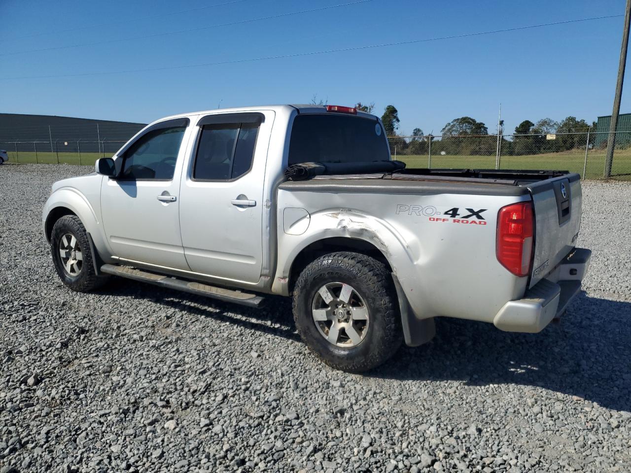 Nissan Frontier S Image 3