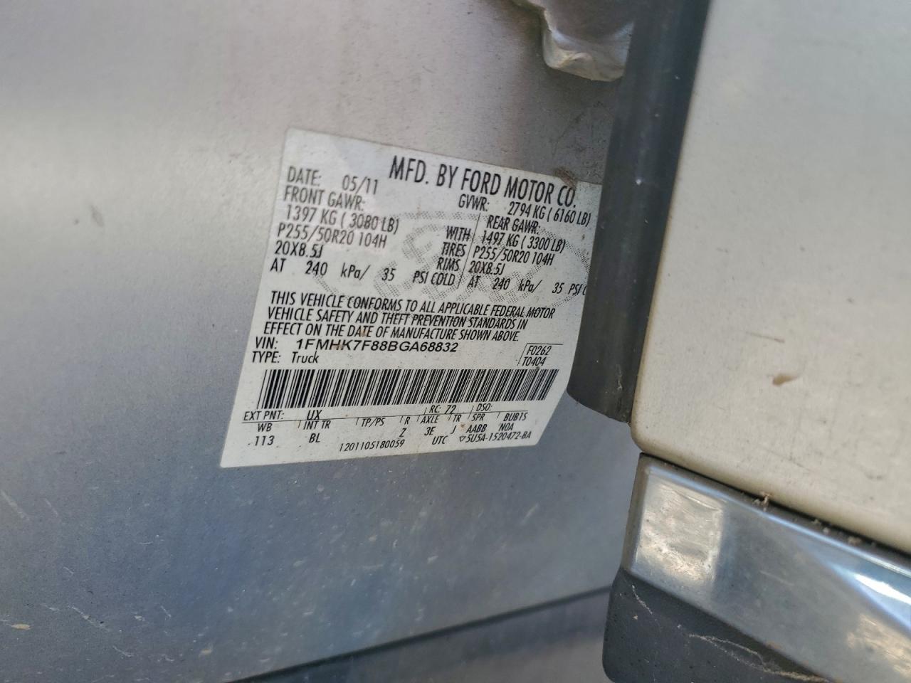 Ford Explorer Limited Image 4