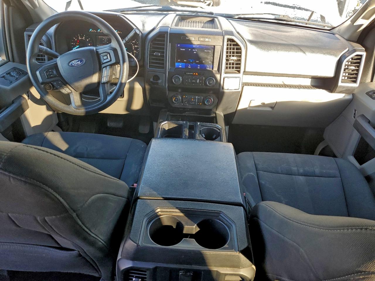 Ford F-150 Supercrew Image 3