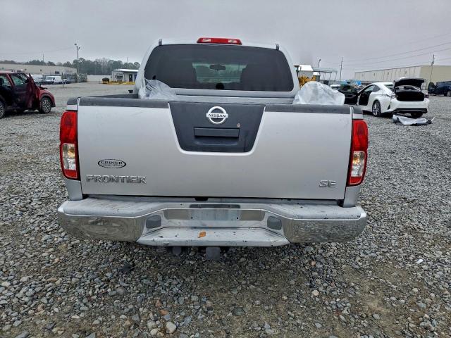 Nissan Frontier Crew Cab Le Image 13