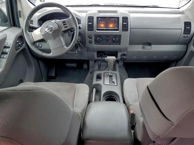 Nissan Frontier Crew Cab Le Image 6
