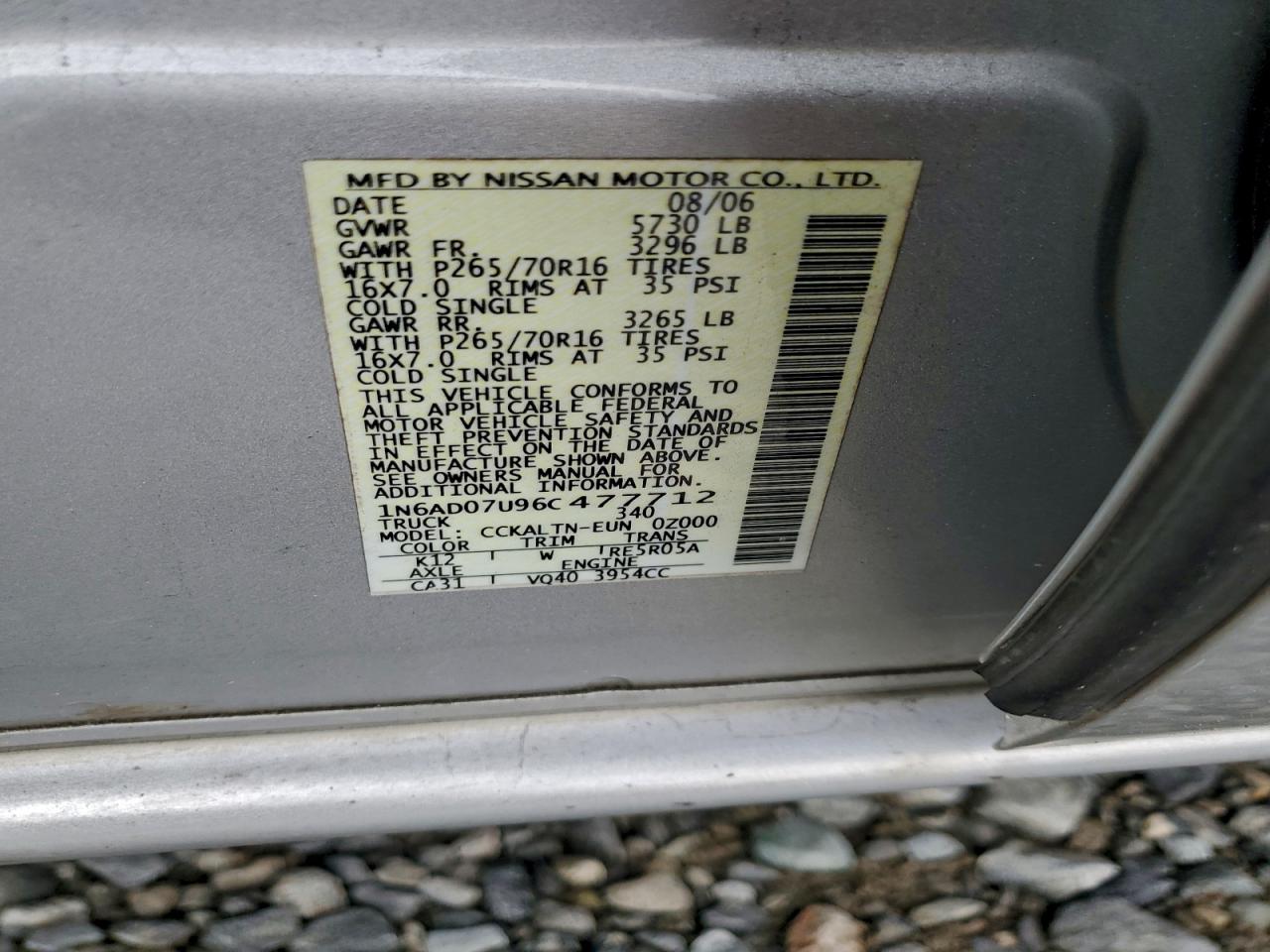 Nissan Frontier Crew Cab Le Image 11