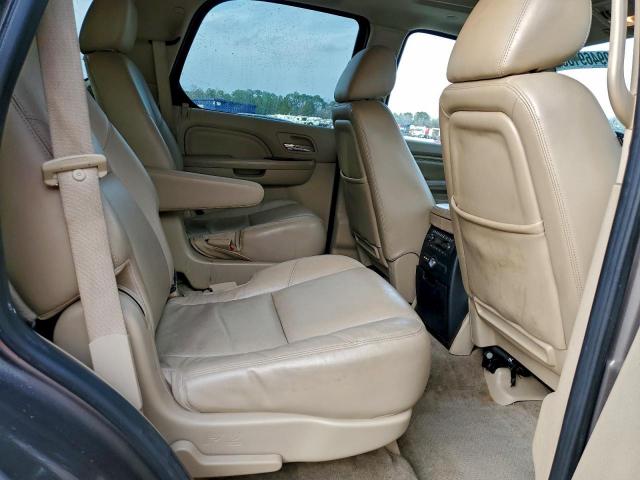 Cadillac Escalade Luxury Image 10