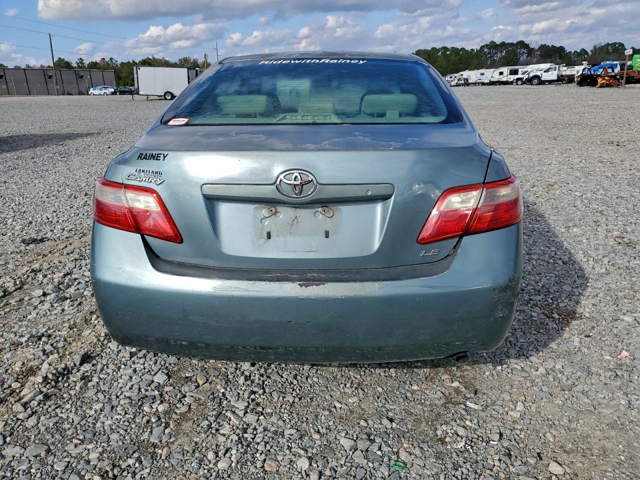 Toyota Camry Ce Image 12