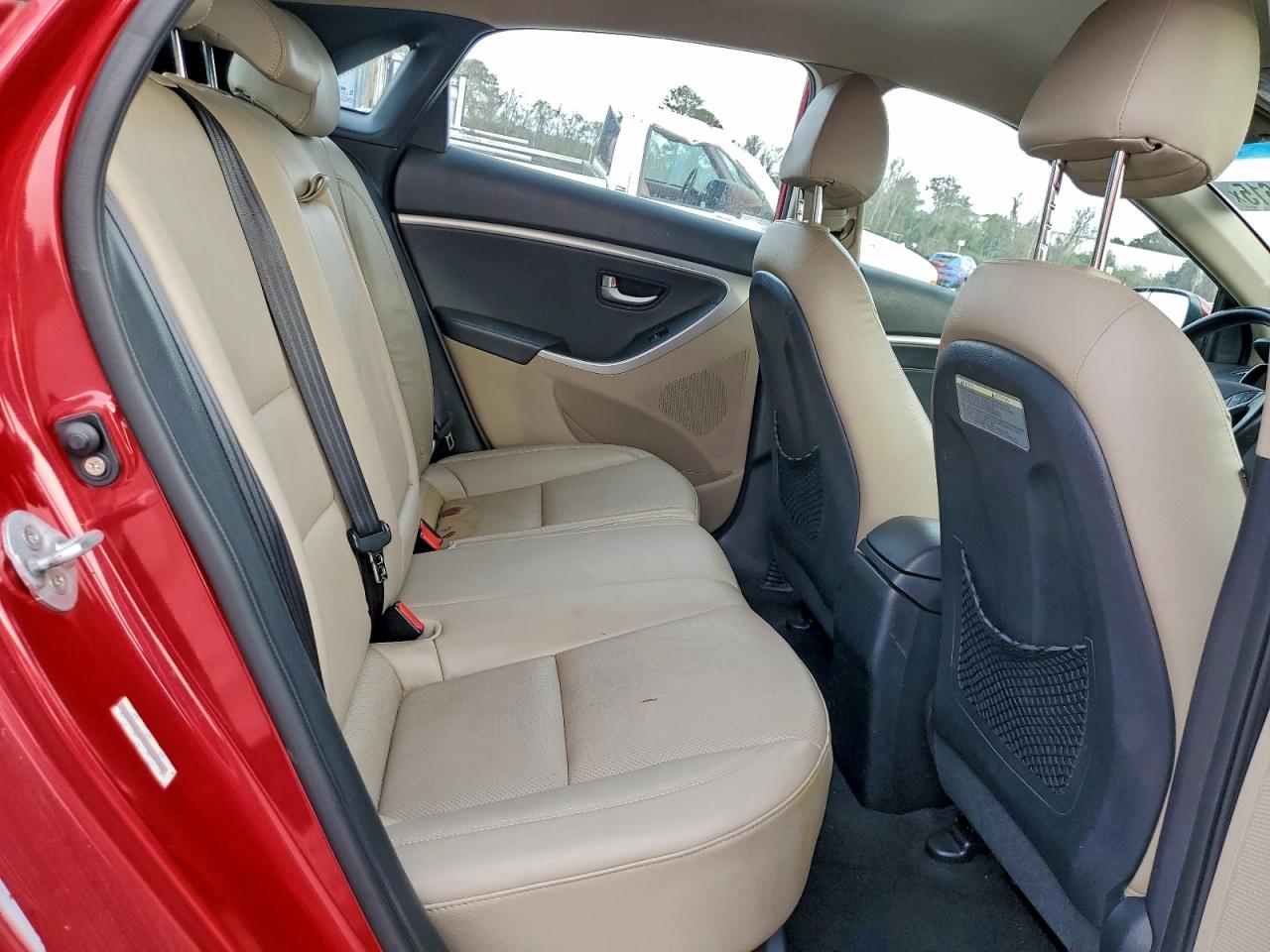 Hyundai ELANTRA Image 6