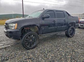  Salvage Chevrolet Avalanche