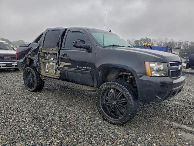 Chevrolet Avalanche Ls Image 12