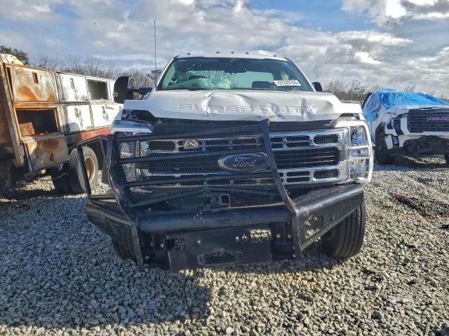 Ford F-600 Super Duty Image 10