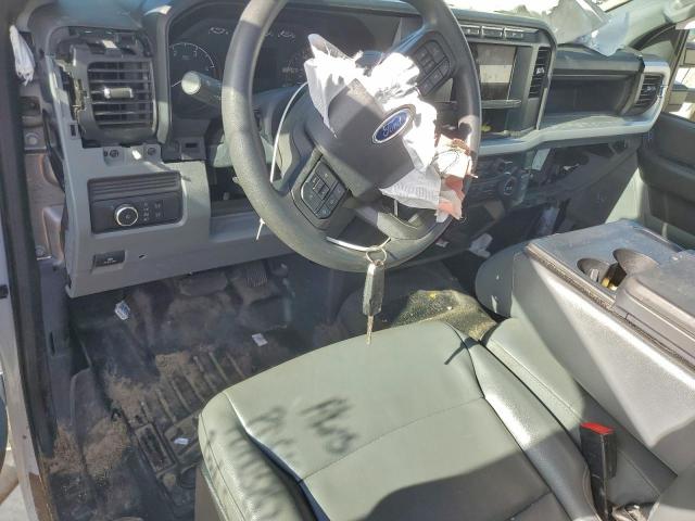 Ford F-600 Super Duty Image 5