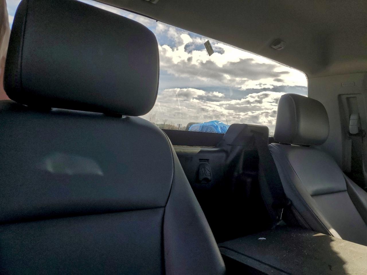 Ford F-600 Super Duty Image 6