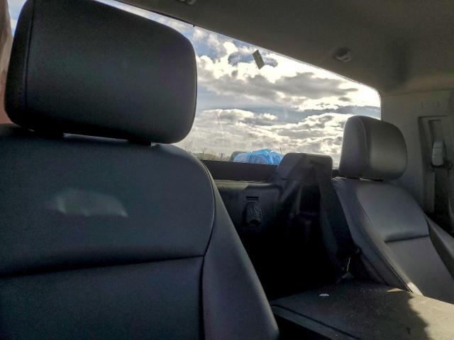 Ford F-600 Super Duty Image 6