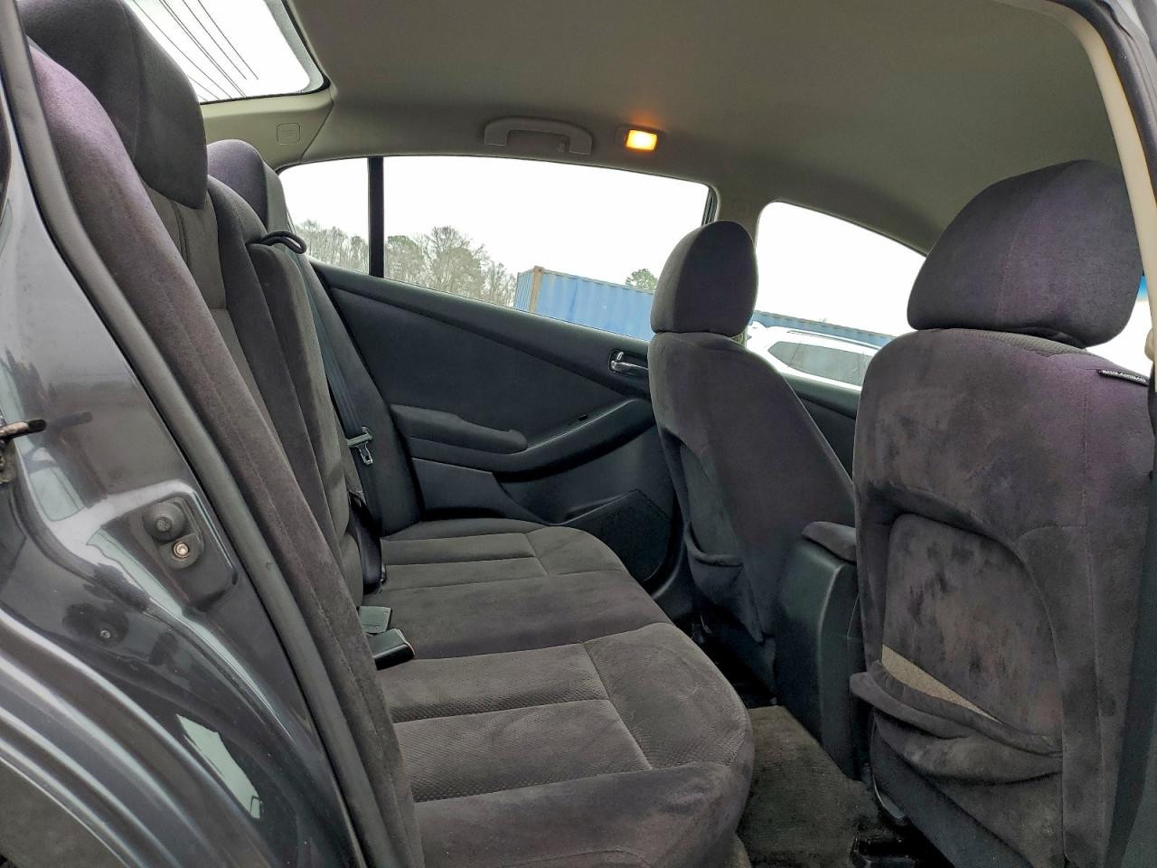 Nissan Altima 2.5 Image 9