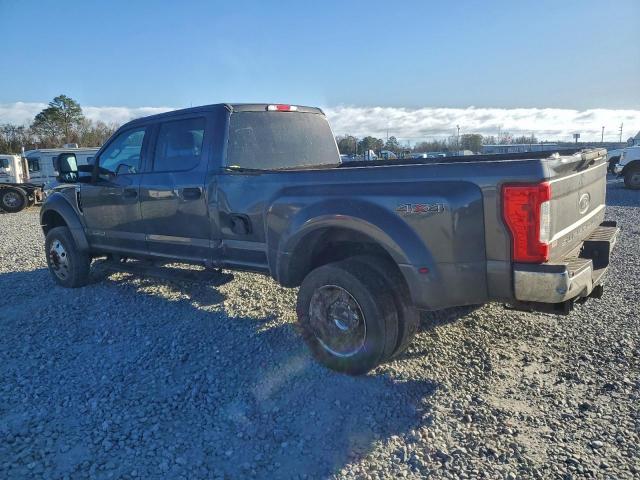 Ford F-450 Super Duty Image 4